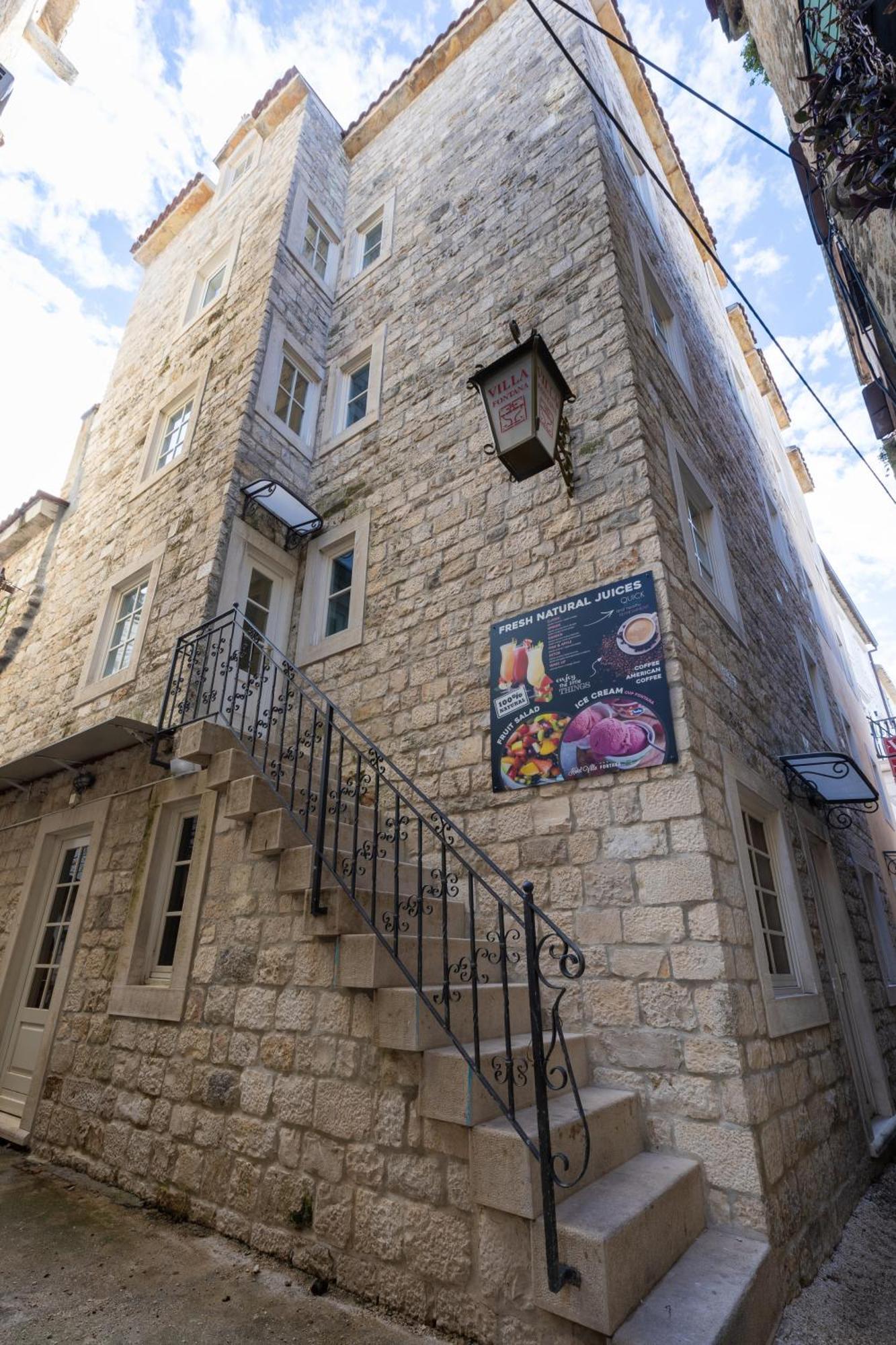 Villa Fontana Trogir Eksteriør billede