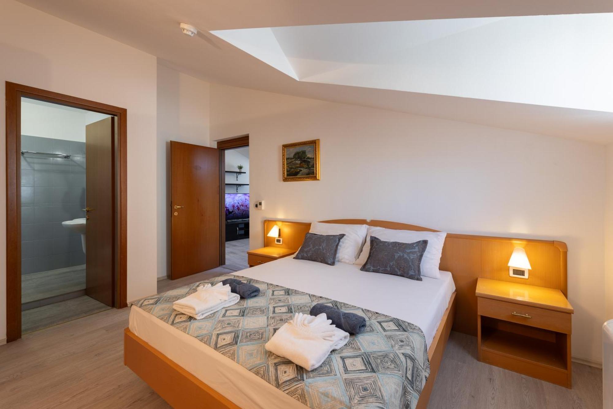 Villa Fontana Trogir Eksteriør billede
