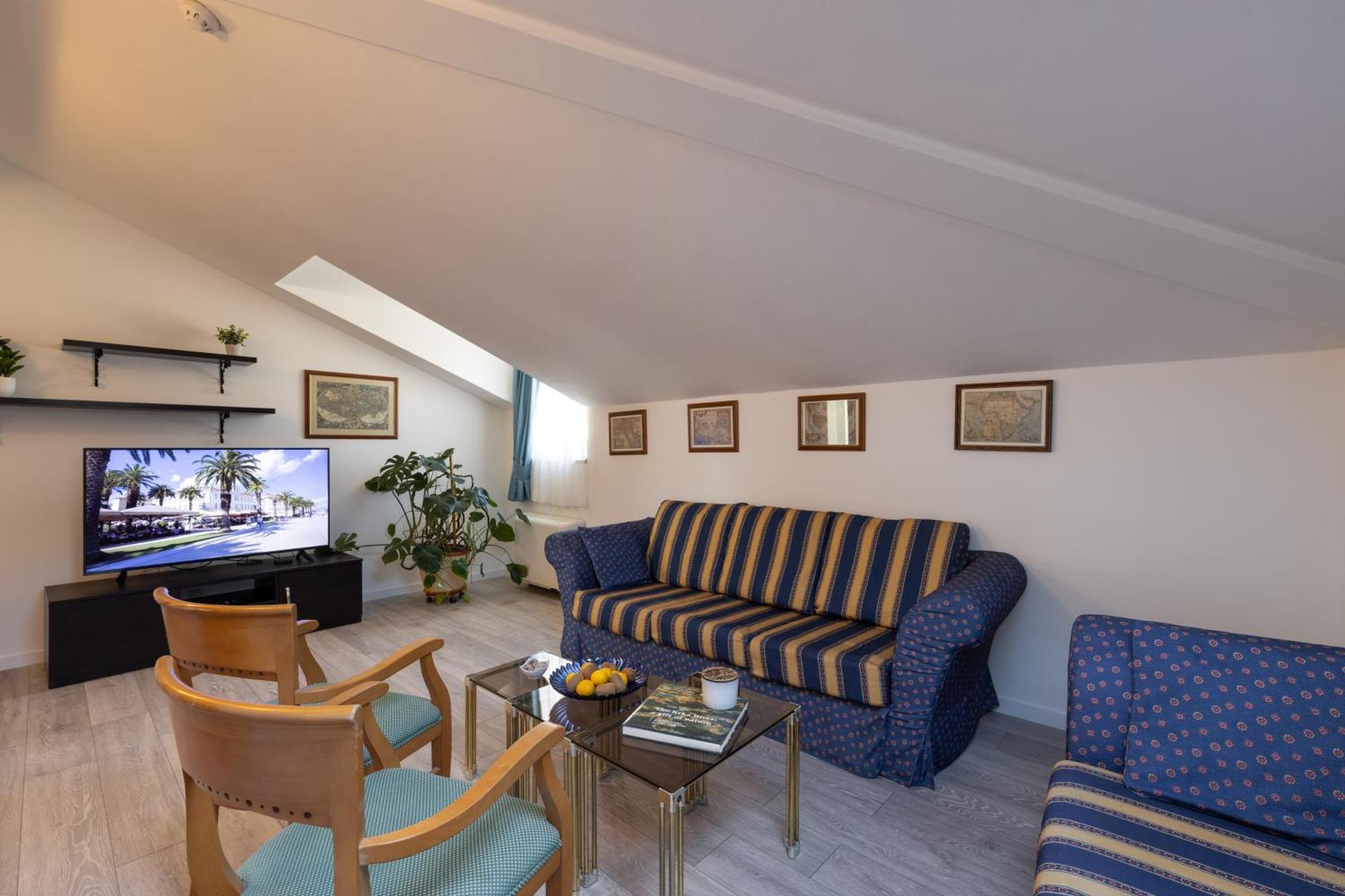 Villa Fontana Trogir Eksteriør billede