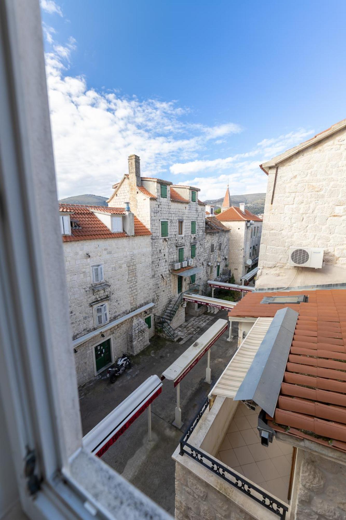 Villa Fontana Trogir Eksteriør billede