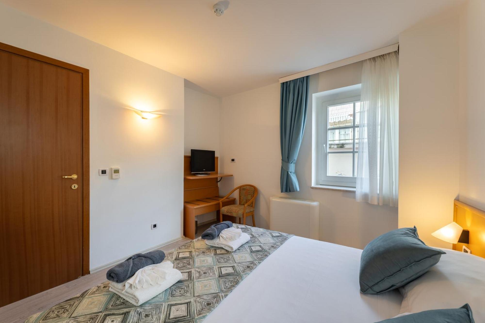 Villa Fontana Trogir Eksteriør billede